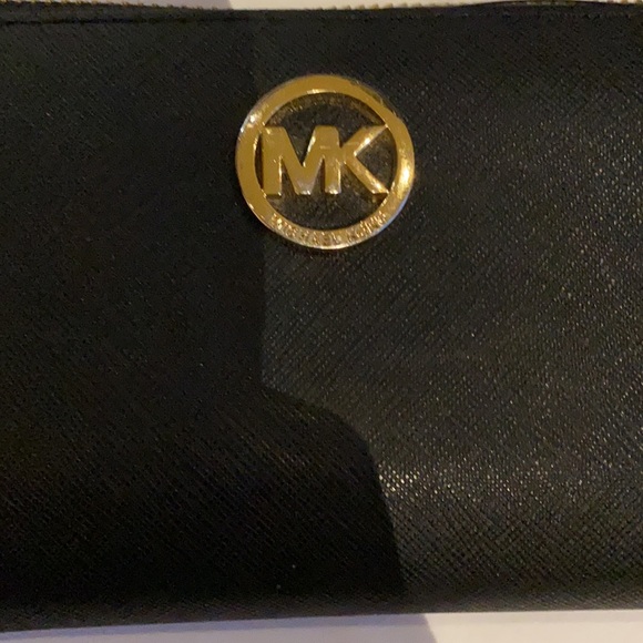 Michael Kors purse and wallet - Picture 3 of 8
